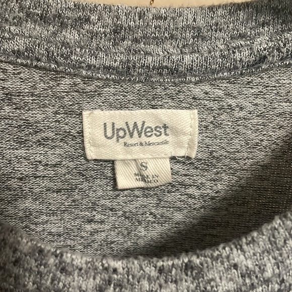 UpWest crop short sleeve sweater-material top - Picture 3 of 5